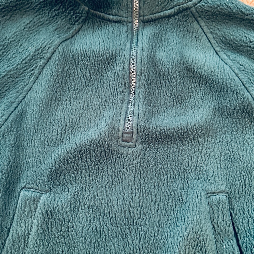SALE $15 Cropped Green Sherpa Top - Picture 4 of 5